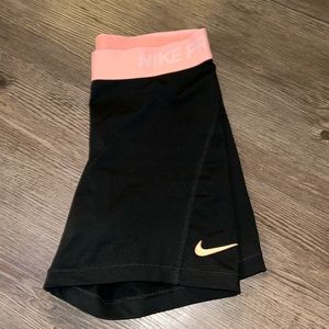 NIKE pros black size small